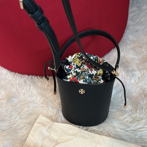 Tory Burch - Picture 5 of 6